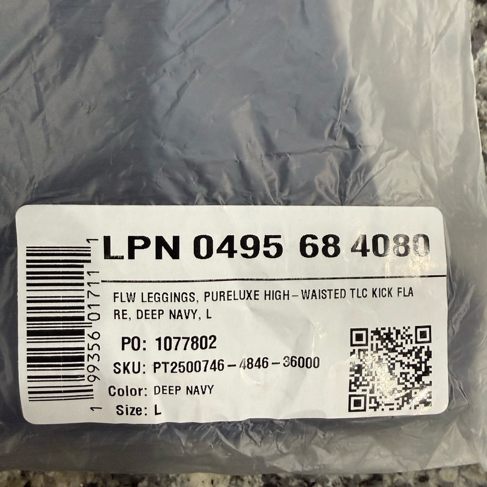 Fabletics Matching Set - Large NWT - image 10